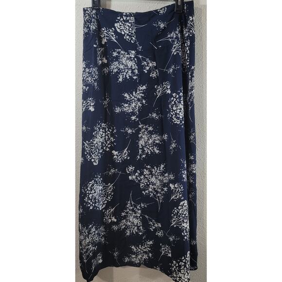 Banana Republic Navy Blue White Floral Print A Line Maxi Skirt 8 Lightweight - Picture 2 of 4
